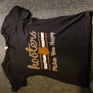 Hooters Shirt